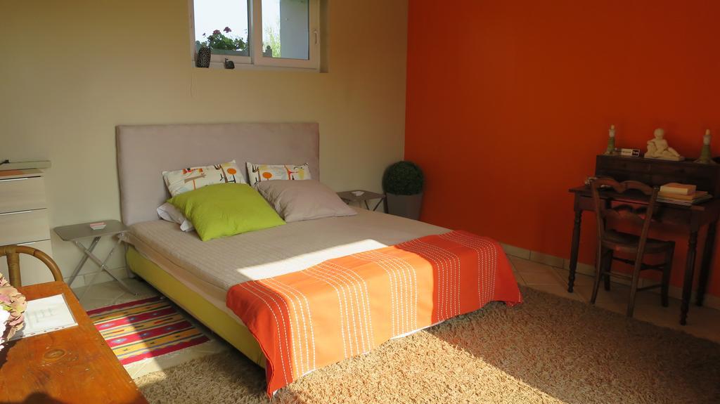 Grand Mainguet Bed & Breakfast Saint-Lambert-la-Potherie Exterior photo